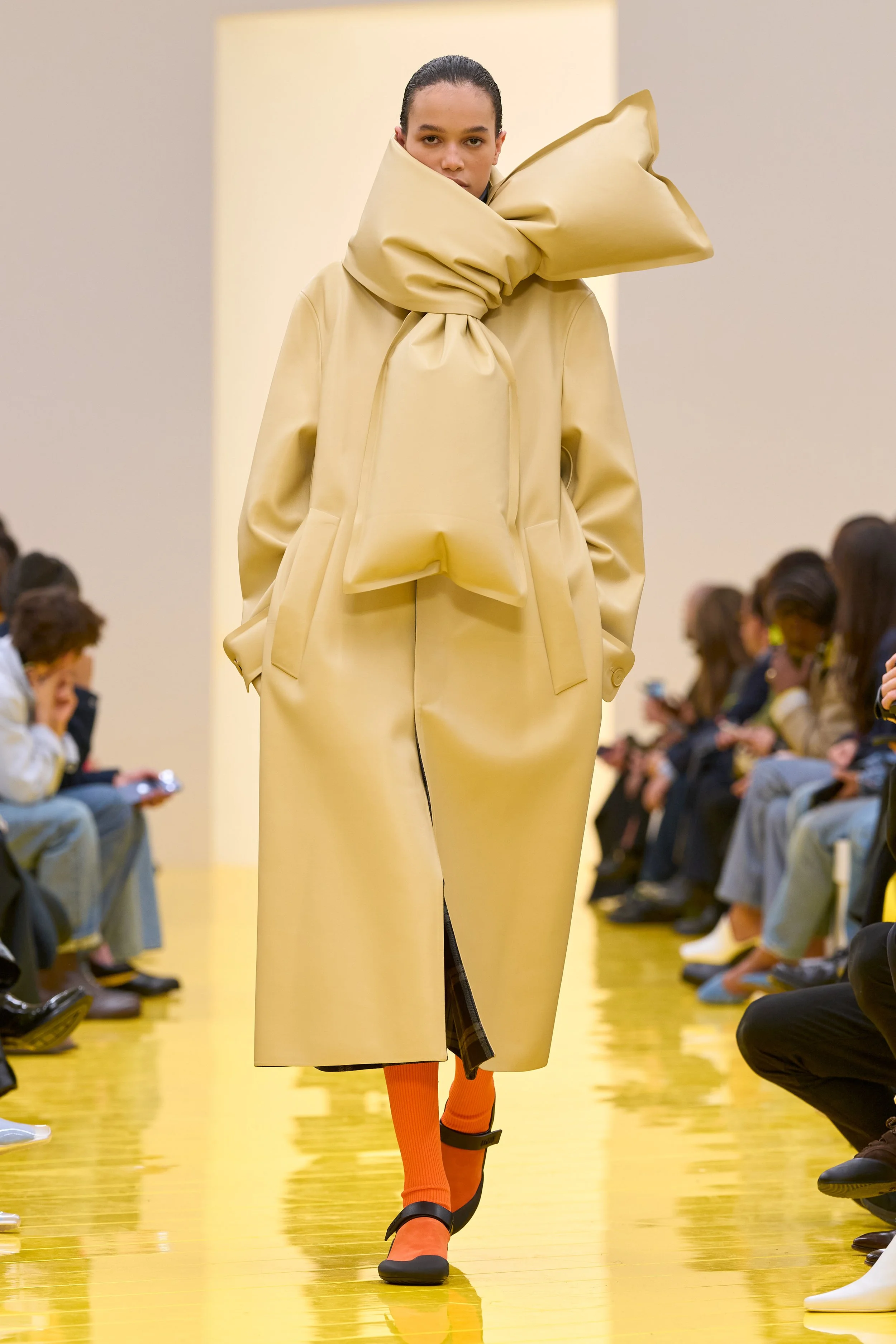 LOEWE FW26 - SHOW REPORT - BTB DIGITAL —
